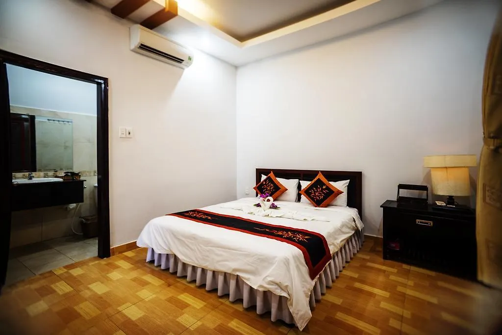 Sea Sun Homestay Хойан