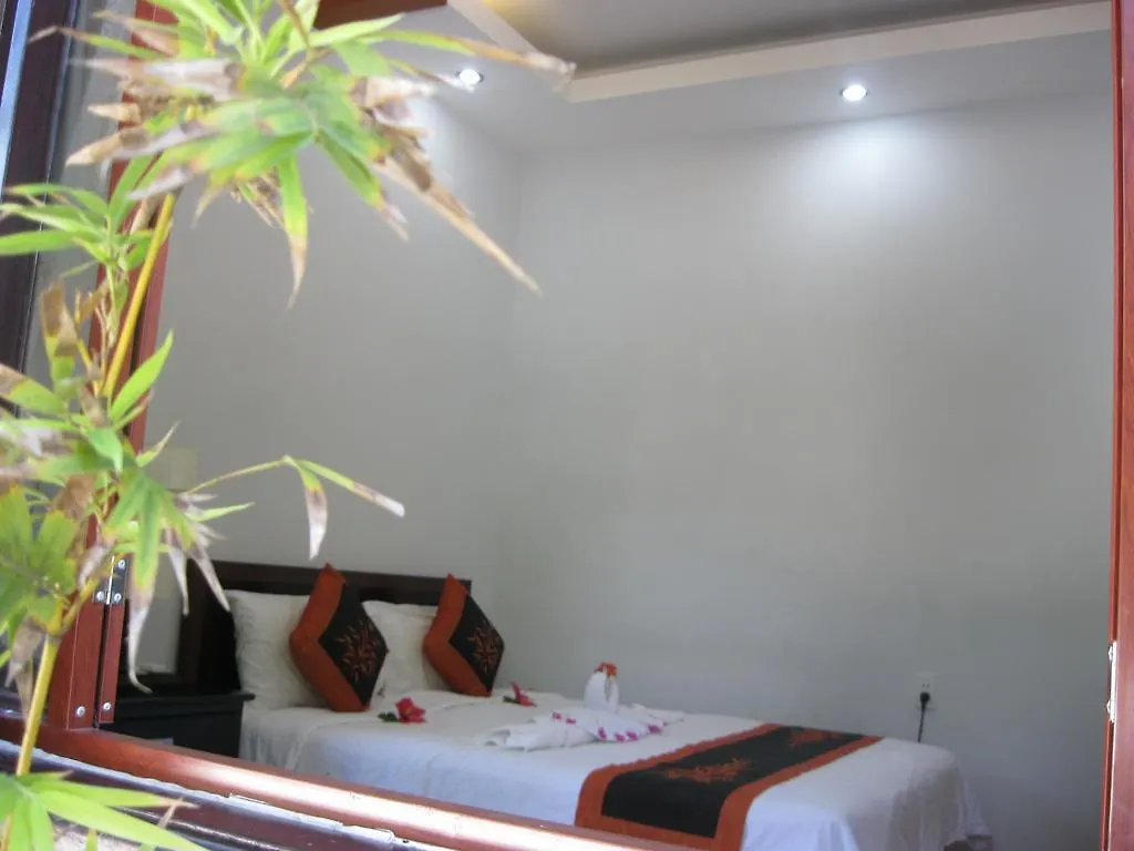 Sea Sun Homestay Хойан Вьетнам
